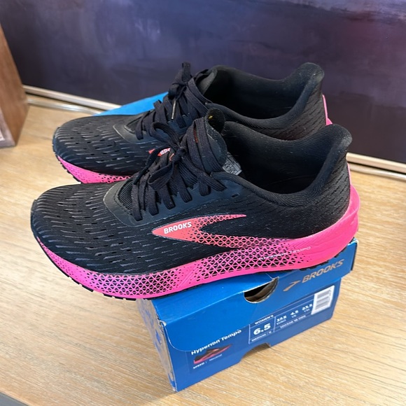 Brooks Hyperion tempo shoes - Picture 3 of 5